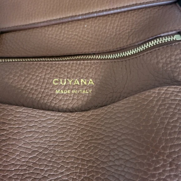 Cuyana Genuine Leather Backpack Womens.